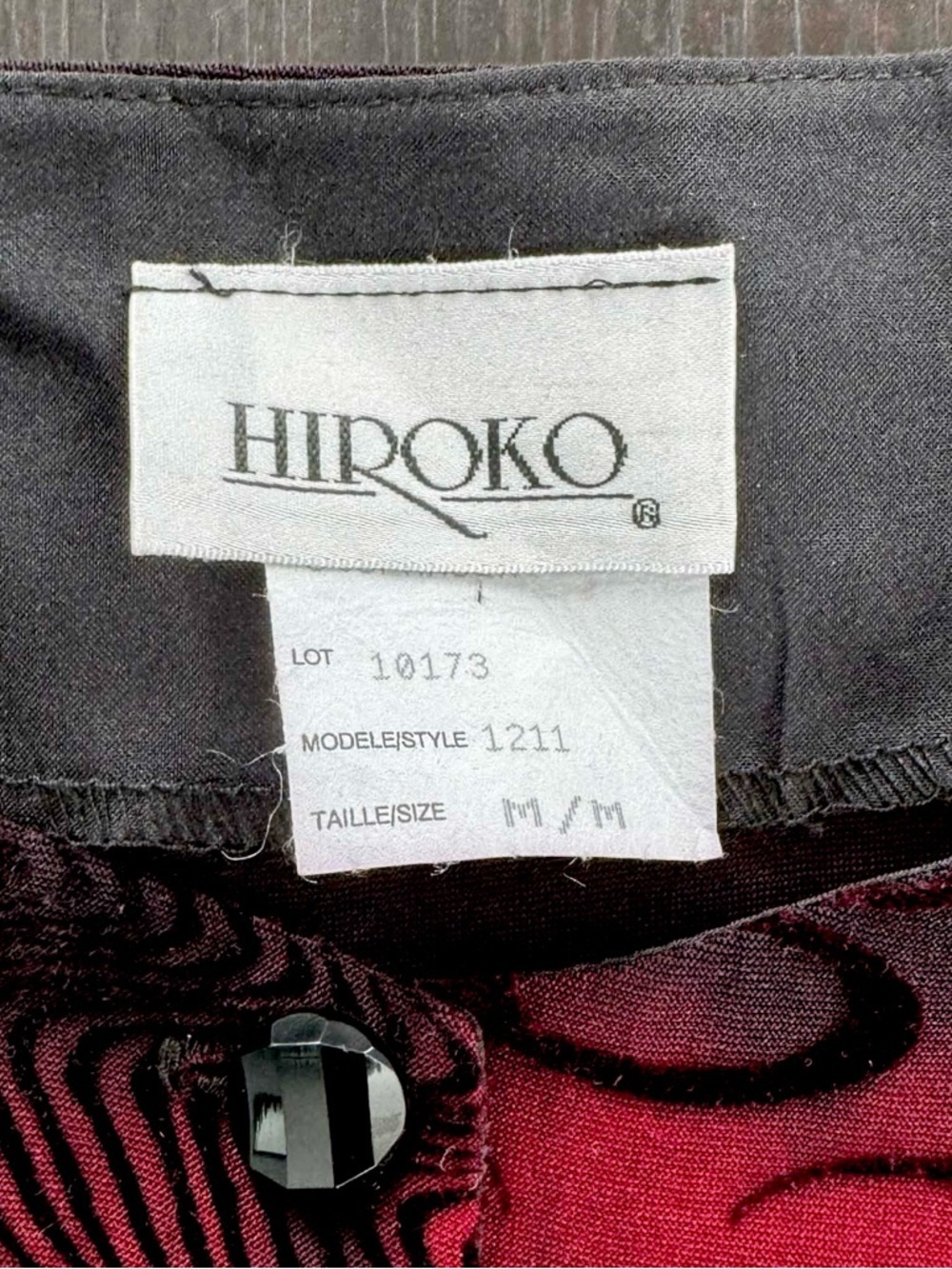 Hiroko Red Black Burnout Velvet Abstract Art Button Top Shirt Blouse Whimsigoth - Picture 4 of 4